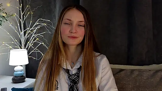 Snapshot of MonaEldon chatting on 12-11-24, 01:26 MonaEldon online show from 12-11-24, 01:26