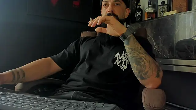 axxelrich  online show from 10-10-25, 06:12