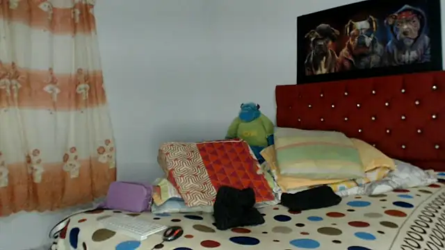 Snapshot of dirtycouplehot2 chatting on 02-23-25, 10:20 dirtycouplehot2 online show from 02-23-25, 10:20