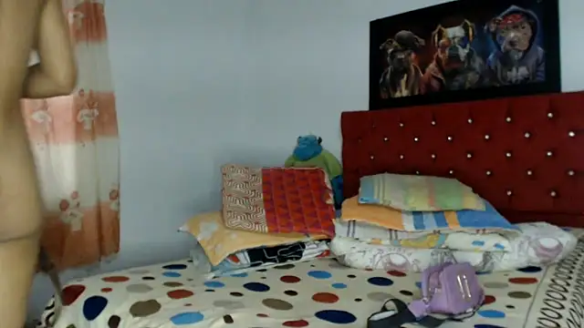 Snapshot of dirtycouplehot2 chatting on 03-06-25, 12:10 dirtycouplehot2 online show from 03-06-25, 12:10