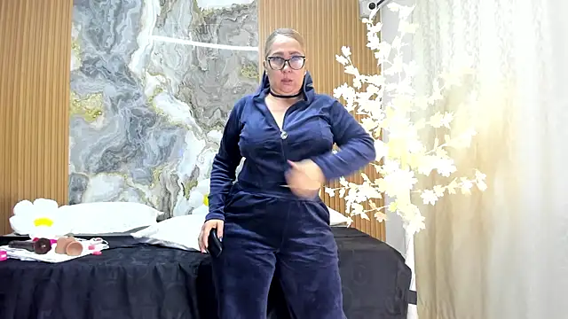 Danna topless online show from 04-16-26, 12:06