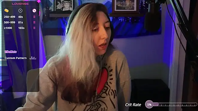 Snapshot of lovelylucyy chatting on 12-06-24, 07:01 lovelylucyy online show from 12-06-24, 07:01