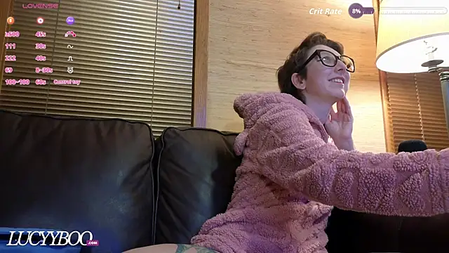 lovelylucyy online show from 01-12-26, 12:38