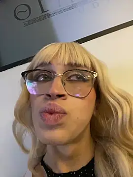 Ariadna Evangeline online show from 12-14-24, 03:51