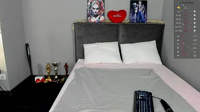 MuscleXXXBarbie online show from 03-11-26, 08:53