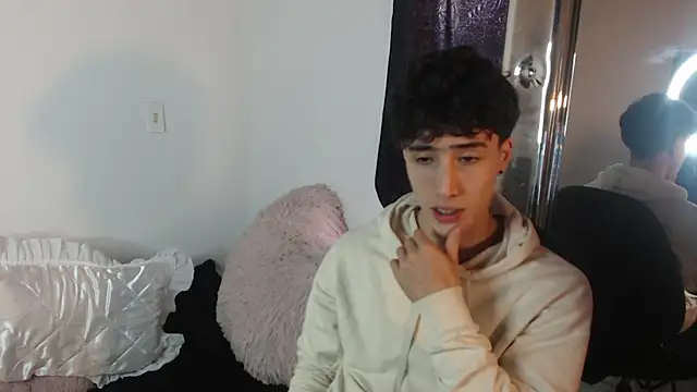 gojo satoru 18 online show from 02-25-25, 02:54