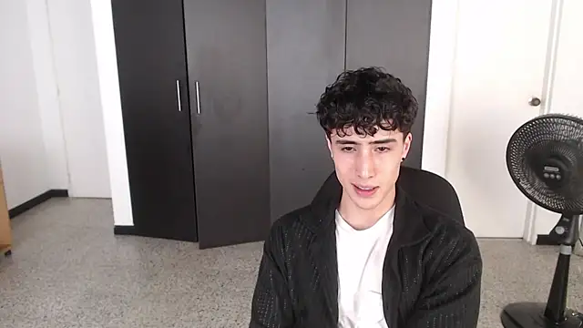 gojo satoru 18 online show from 03-06-25, 06:16