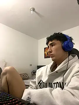 gojo satoru 18 online show from 10-03-25, 02:47