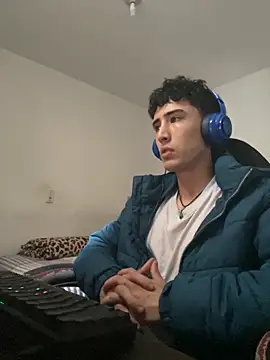 gojo satoru 18 online show from 10-14-25, 03:35