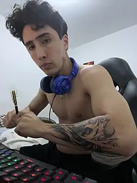 gojo satoru 18 online show from 12-23-25, 04:21