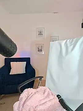 helena smith online show from 03-09-26, 04:38