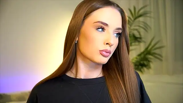 petitegonwiild online show from 09-18-25, 08:33