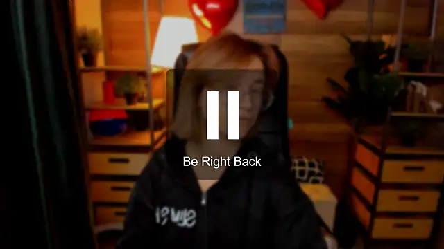 Moon13152 online show from 10-23-25, 08:51