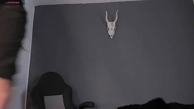 Snapshot of Aliz01 chatting on 02-01-25, 02:26 Aliz01 online show from 02-01-25, 02:26