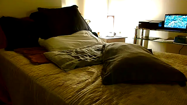 ImYourXtoy online show from 01-14-26, 08:36