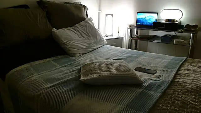 ImYourXtoy online show from 03-30-26, 07:48