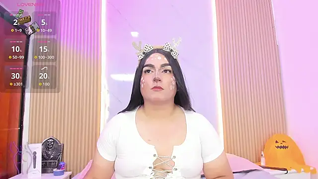 Snapshot of Athenaa_555 chatting on 10-31-25, 09:05 Athenaa 555 online show from 10-31-25, 09:05