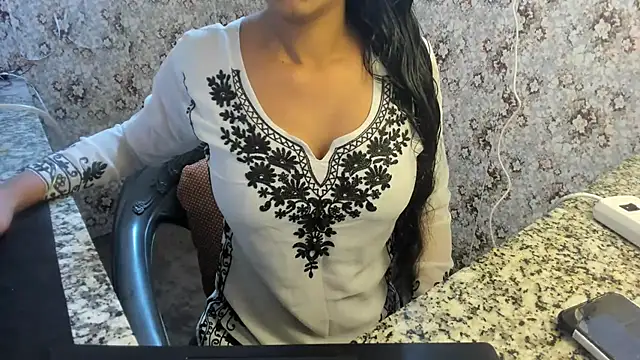 aarjulove online show from 02-10-25, 06:20