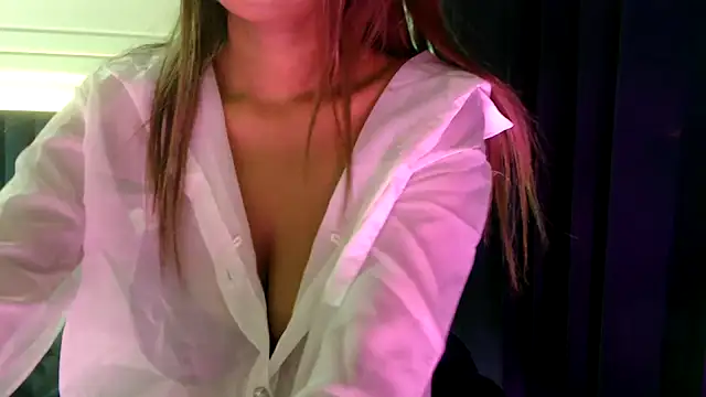 Snapshot of chhui_mui chatting on 05-02-26, 07:13 chhui mui online show from 05-02-26, 07:13