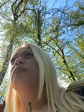 KimPoshhh online show from 04-19-26, 08:35