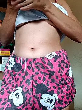 Nandasant09 online show from 10-29-25, 04:20