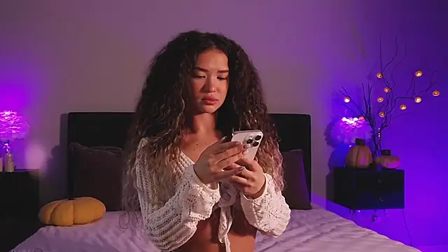 Denise Garciia online show from 11-05-25, 11:43