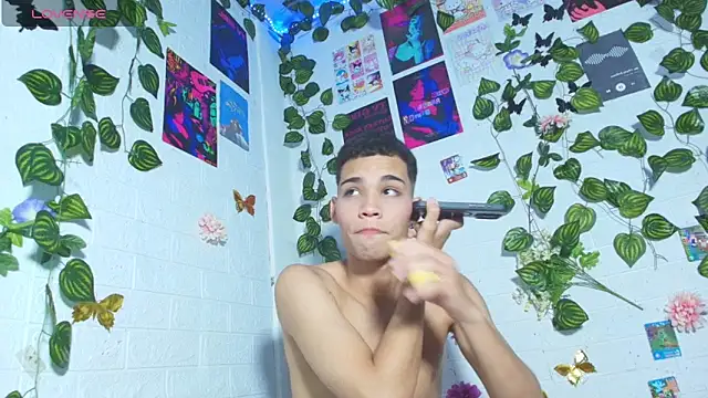 Snapshot of stevan1855 chatting on 04-27-26, 01:25 stevan1855 online show from 04-27-26, 01:25