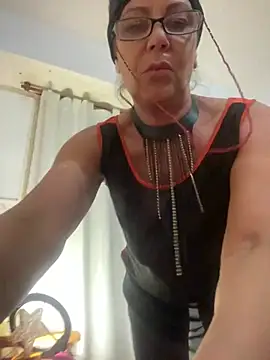 lolavalecuatro online show from 01-19-25, 02:15