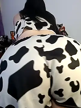 Snapshot of l1la_Rav3n chatting on 01-02-25, 01:38 l1la Rav3n online show from 01-02-25, 01:38