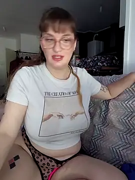 Snapshot of PrincesseMalicia chatting on 05-28-26, 01:19 PrincesseMalicia online show from 05-28-26, 01:19