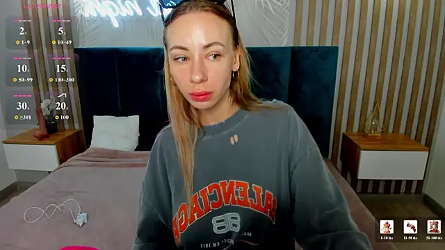 Diana Garrett online show from 07-06-26, 01:57