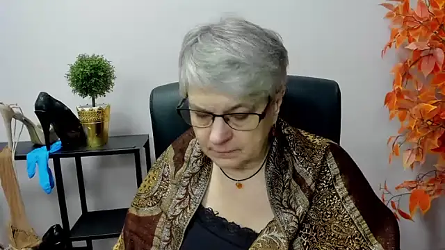 IrisDream online show from 12-31-24, 07:10