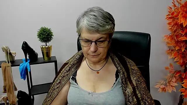 IrisDream online show from 01-29-25, 01:49