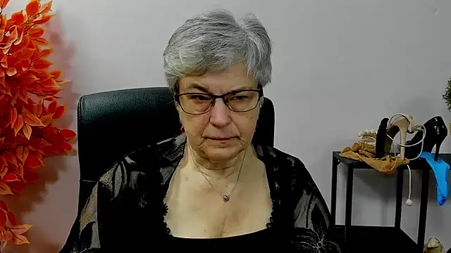 IrisDream online show from 11-18-25, 07:13