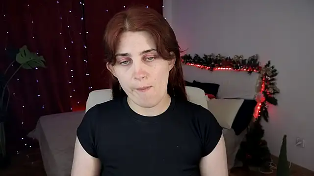 Snapshot of FoxyRayy chatting on 11-20-25, 03:45 FoxyRayy online show from 11-20-25, 03:45