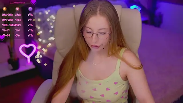 SilverrMoon online show from 11-15-25, 02:35