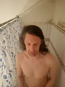 Josephine LIVE online show from 04-17-26, 04:59