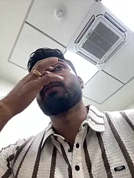 Snapshot of hotboysammy chatting on 12-17-24, 11:28 hotboysammy online show from 12-17-24, 11:28