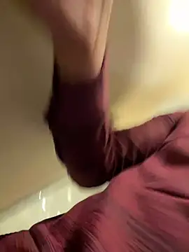 Snapshot of hotboysammy chatting on 12-18-24, 06:43 hotboysammy online show from 12-18-24, 06:43