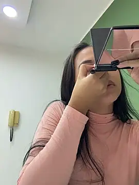 iiris  online show from 12-17-25, 04:02