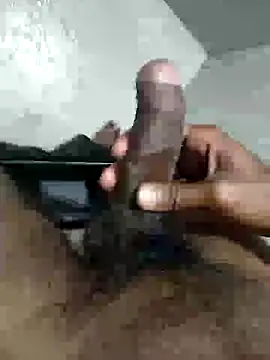 Snapshot of biggest_lund_ chatting on 01-11-25, 11:45 biggest lund  online show from 01-11-25, 11:45