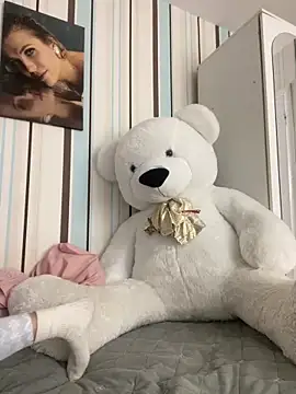 Liya my online show from 12-19-25, 07:32