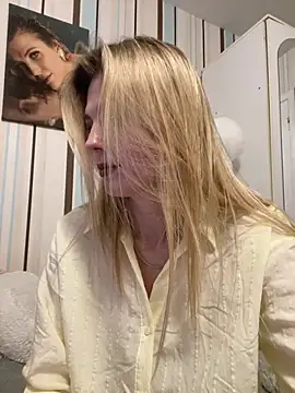 Liya my online show from 02-18-26, 03:52