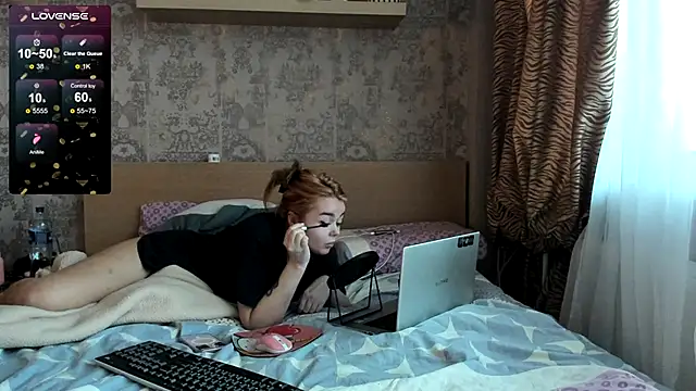 purebeautie13 online show from 12-25-24, 10:39