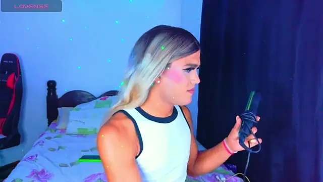 AllisonsweetZ online show from 05-19-26, 04:08