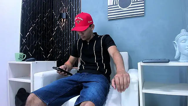 Snapshot of Liam_crox chatting on 01-08-25, 05:48 Liam crox online show from 01-08-25, 05:48