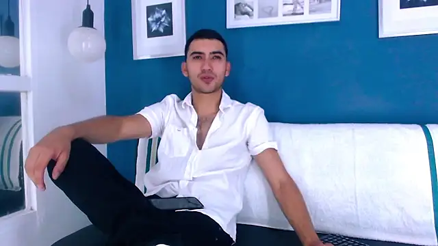 Snapshot of Liam_crox chatting on 01-31-25, 03:22 Liam crox online show from 01-31-25, 03:22