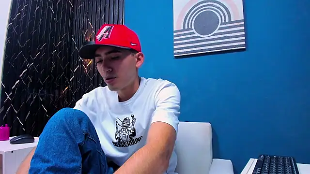 Snapshot of Liam_crox chatting on 02-04-25, 05:34 Liam crox online show from 02-04-25, 05:34