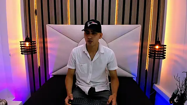 Snapshot of Liam_crox chatting on 03-06-25, 04:28 Liam crox online show from 03-06-25, 04:28