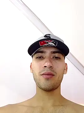 Snapshot of Liam_crox chatting on 03-19-25, 03:08 Liam crox online show from 03-19-25, 03:08